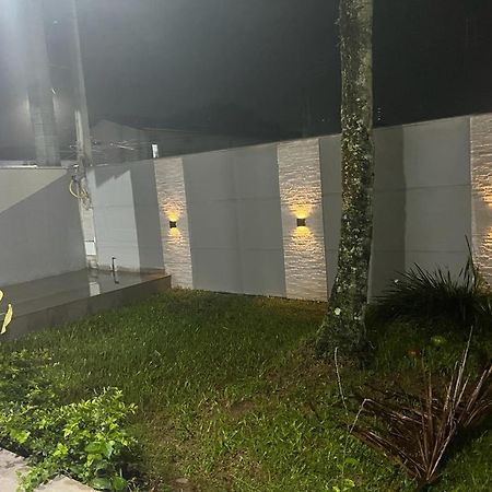 Casa Para Alugar Em Bertioga - Piscina, Wifi E Churrasqueira Exterior foto